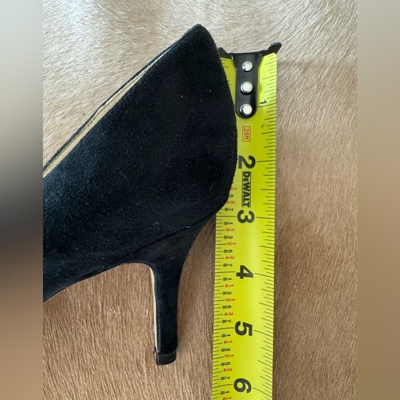 Marc Fisher Suede Heels 8 1/2 - Picture 13 of 16